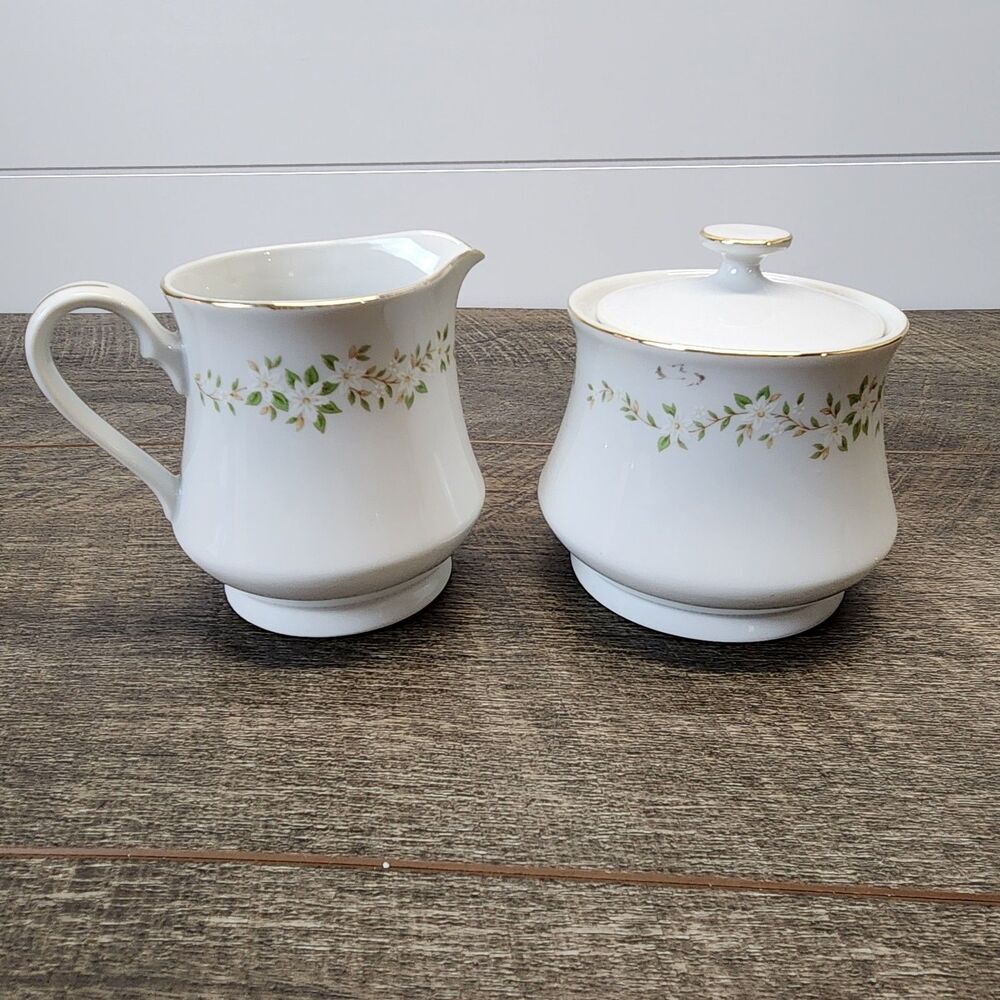 EKCO Eterna "Spring Meadow" Cream and Covered Sugar Set Japan County Cottage